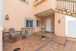 EIngang Apt.1 & Apt.2/entrance Apt. 1 & Apt. 2/entrada Apt. 1 & APt. 2